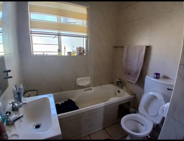 2 BEDROOM APARTMENT FOR SALE IN DENLEE